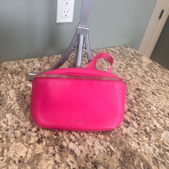 Matt & Nat Vegan Fanny Pak - Picture 1 of 3